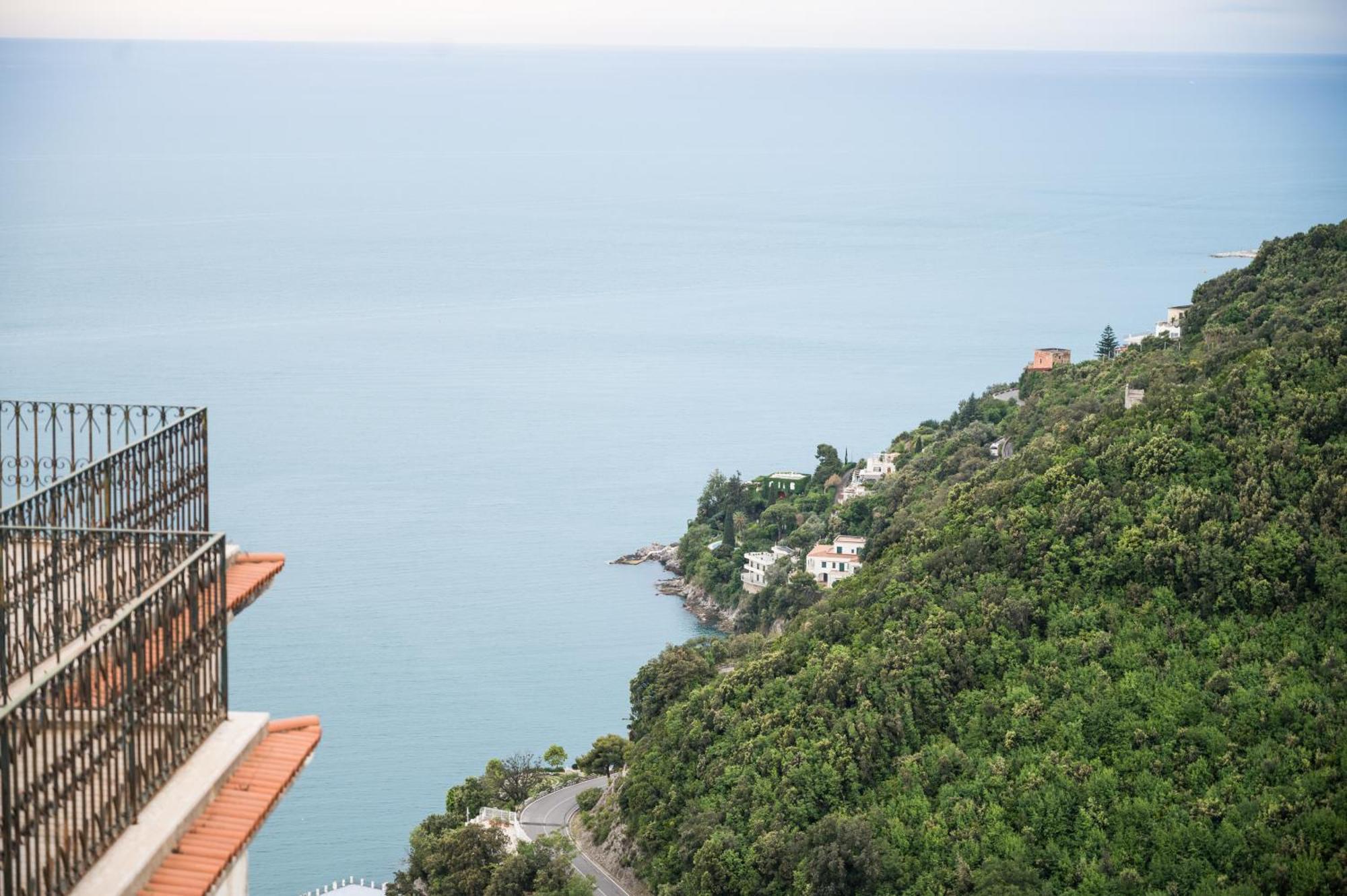 Beb I Due Fratelli Bed & Breakfast Vietri sul Mare Exterior photo
